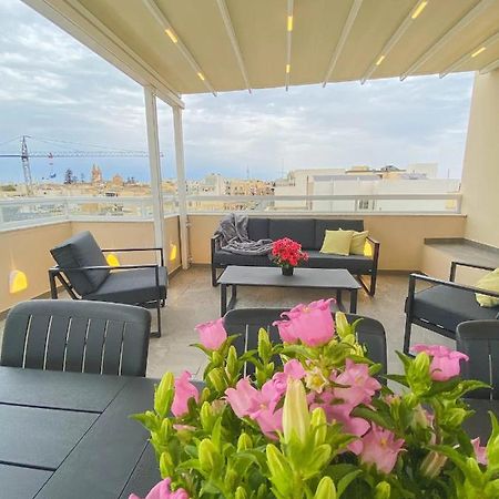 Apartamento The Blue Mill Penthouse With Beautiful Views Naxxar Exterior foto