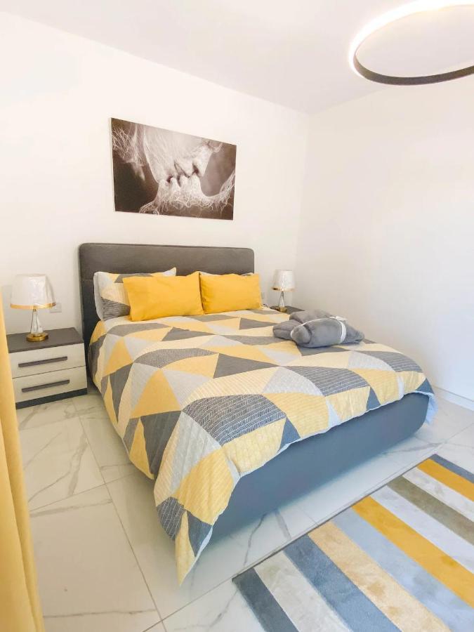 Apartamento The Blue Mill Penthouse With Beautiful Views Naxxar Exterior foto